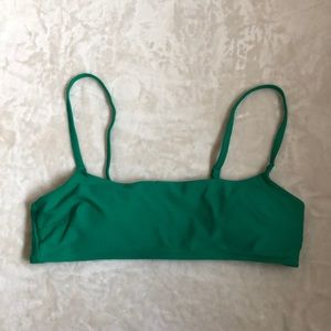 Adjustable bikini top